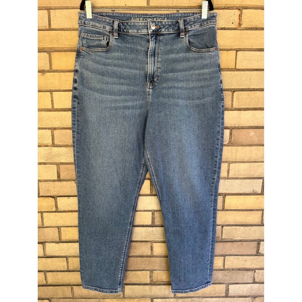American Eagle Mom Jean High Rise Medium Wash Denim Size 16 Regular